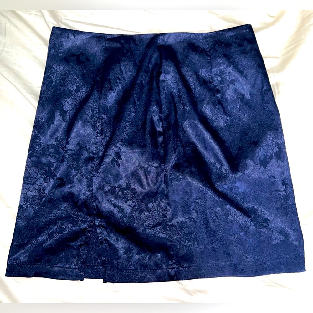 Ocean blue floral mini cut out skirt!